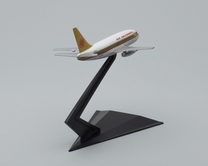 Image: model airplane: Air California, Boeing 737-200