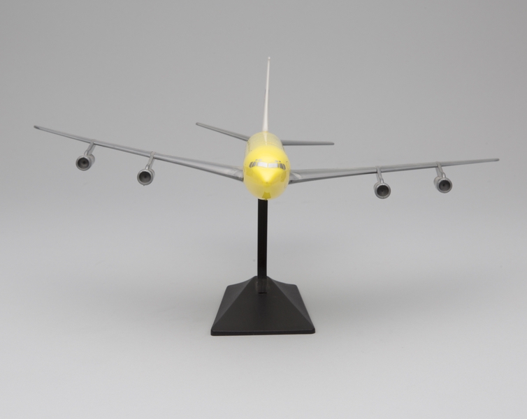 Image: model airplane: Braniff International, Boeing 707