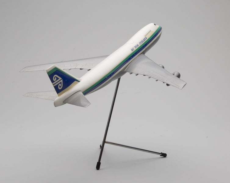 Image: model airplane: Air New Zealand, Boeing 747-200