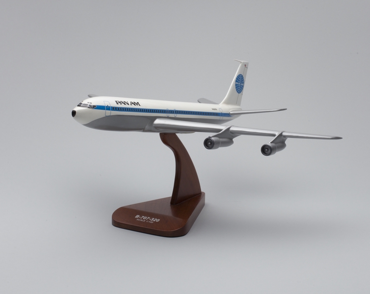 Image: model airplane: Pan American World Airways, Boeing 707-320