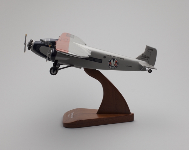 Model airplane: American Airways, Ford Tri-Motor