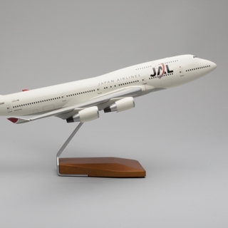 Image #4: model airplane: JAL (Japan Airlines), Boeing 747-400