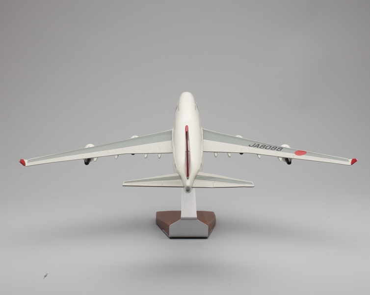 Image: model airplane: JAL (Japan Airlines), Boeing 747-400