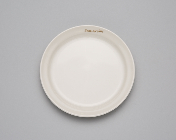 Side plate: Delta Air Lines