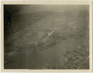 Image: photograph: San Francisco Bay Area aerial, industrial seaport