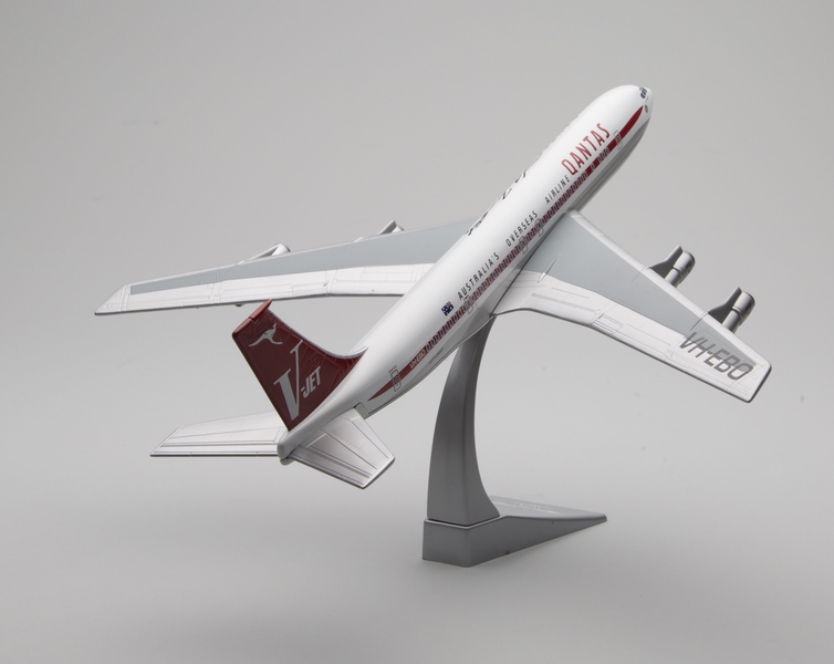 Image: model airplane: Qantas Airways, Boeing 707