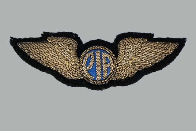 Flight officer wings: Pakistan International Airlines