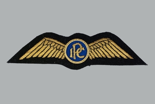 Image: flight officer wings: Iraq Petroleum Company