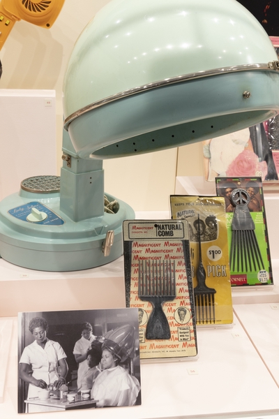 Image: Installation view of "Hair Style"