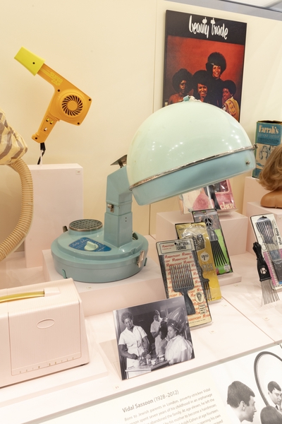 Image: Installation view of "Hair Style"