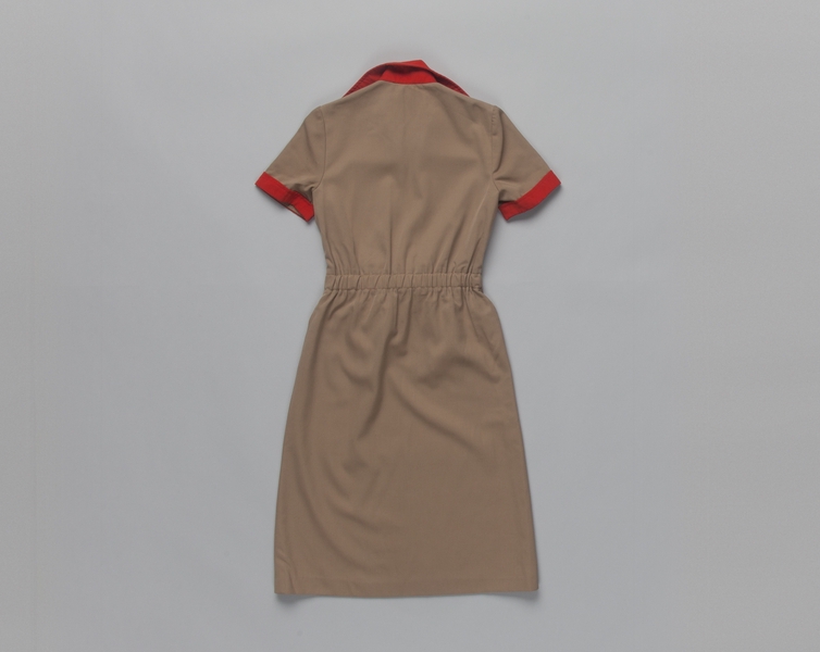 Image: flight attendant dress: Alia (Royal Jordanian Airlines)