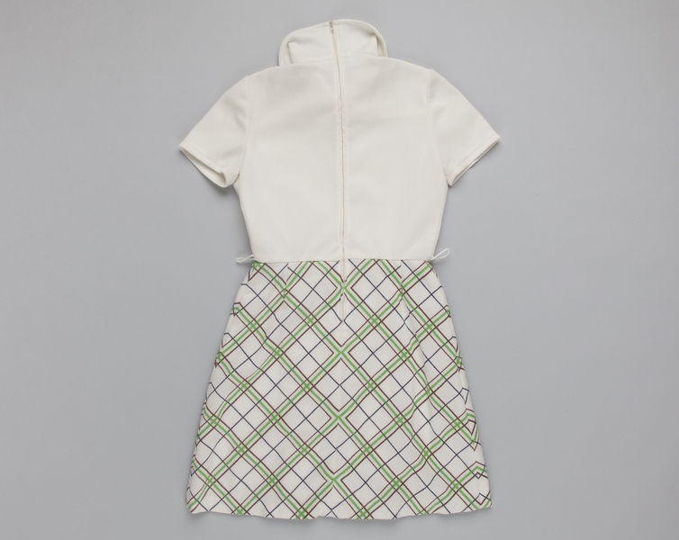 Image: air hostess dress: TWA (Trans World Airlines), summer