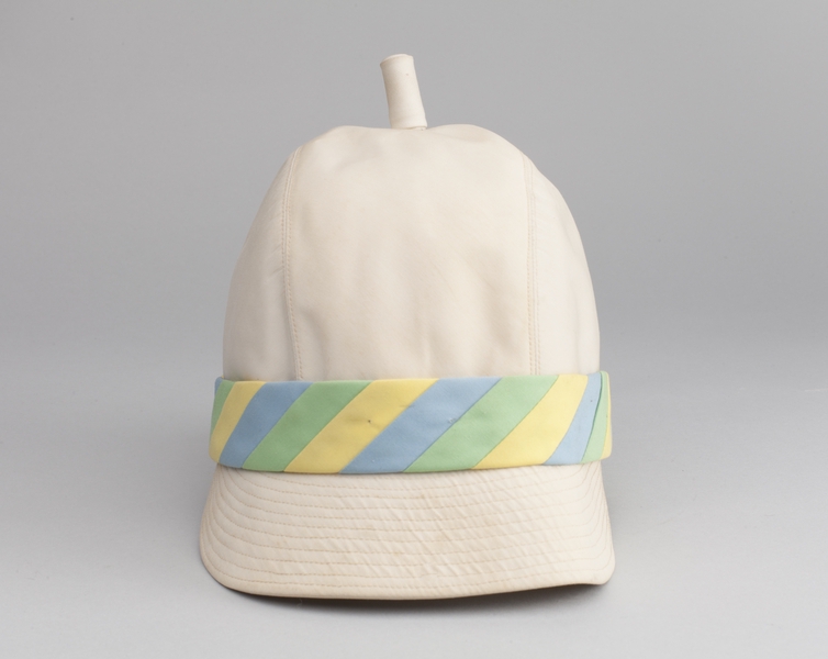 Image: stewardess hat: Delta Air Lines