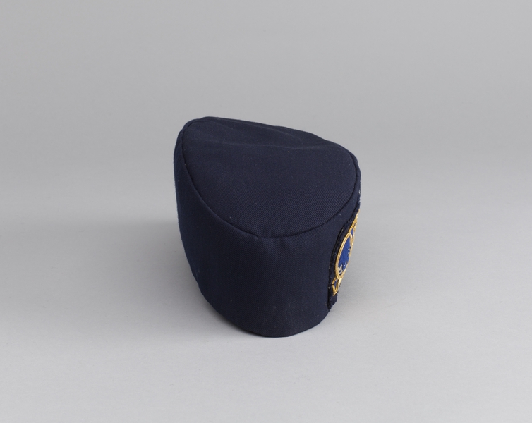 Image: stewardess hat: Cathay Pacific Airways [reproduction]