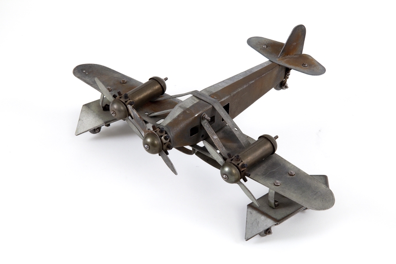 Image: toy airplane: seaplane
