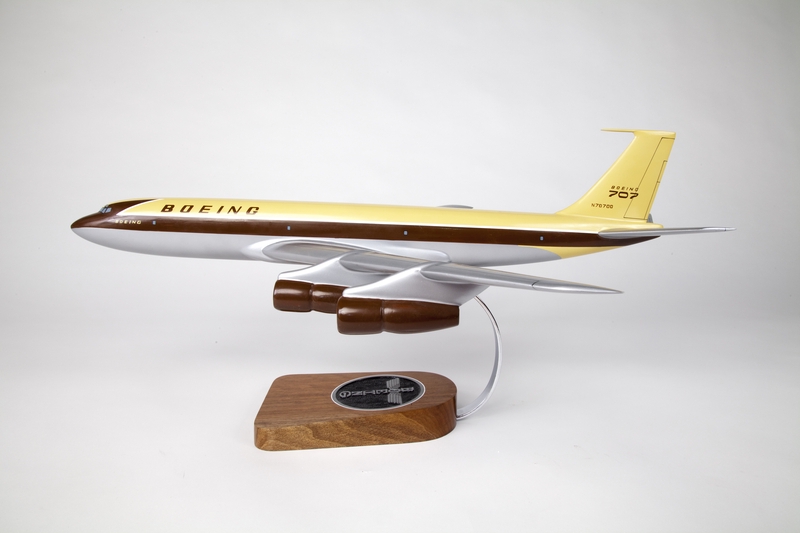 Image: model airplane: Boeing 367-80