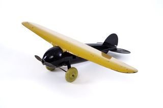 Image: toy airplane: single engine aircraft
