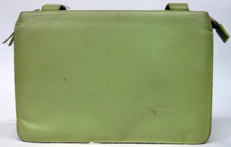 Image: flight attendant handbag: Mexicana Airlines