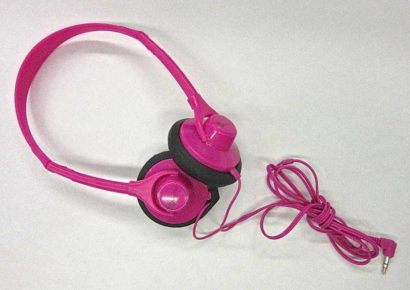 Image: inflight headset: Virgin America