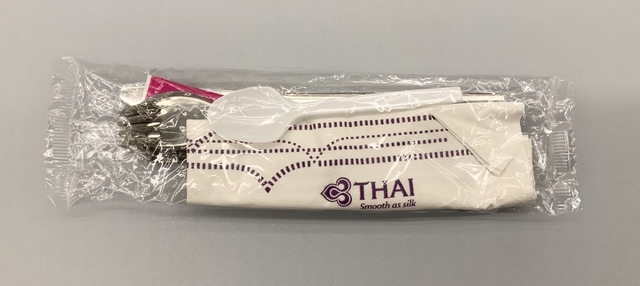 Utensil set: Thai Airways