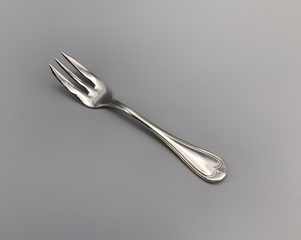 Image: appetizer fork: China Airlines