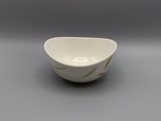 Image: bowl: EVA Air, Royal Laurel Class