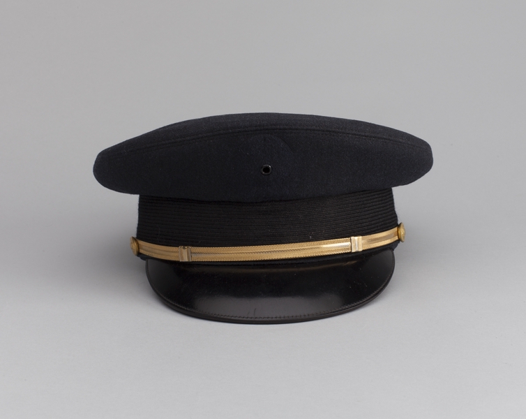 Image: flight officer cap: TWA (Trans World Airlines)