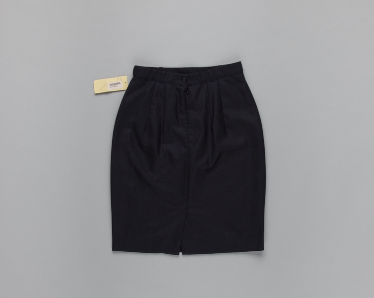 Image: flight attendant skirt: Qantas Airways