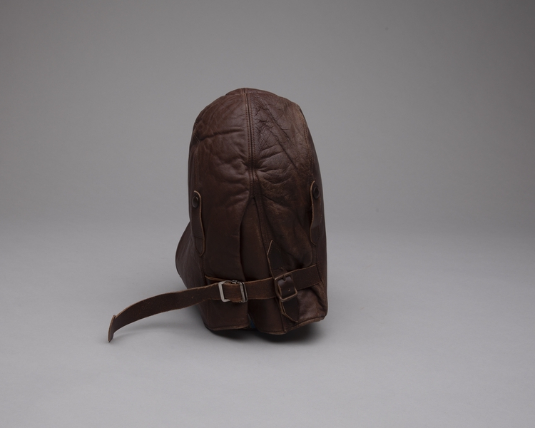 Image: aviator's helmet