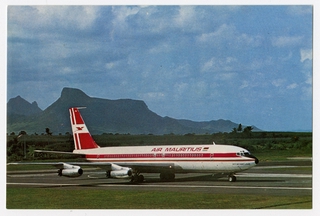 Image: postcard: Air Mauritius, Boeing 707