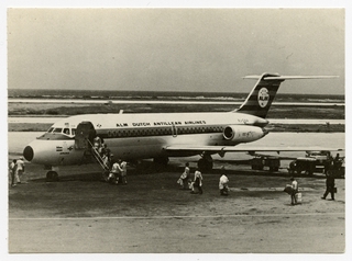 Image: postcard: ALM Antillean Airlines, Douglas DC-9