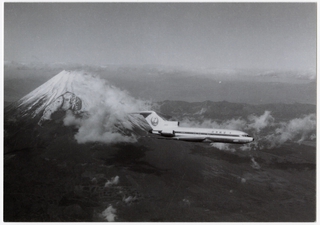 Image: postcard: JAL (Japan Air Lines), Boeing 727