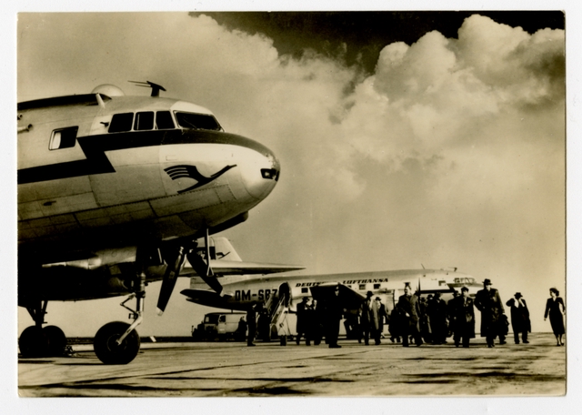 Postcard: Lufthansa, Ilyushin Il-14, Berlin airport