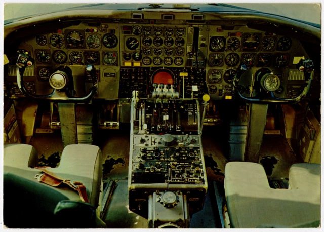 Postcard: Swissair, Douglas DC-8, cockpit