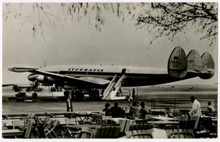 Image: postcard: Lufthansa, Lockheed L-1049 Constellation, Frankfurt Airport