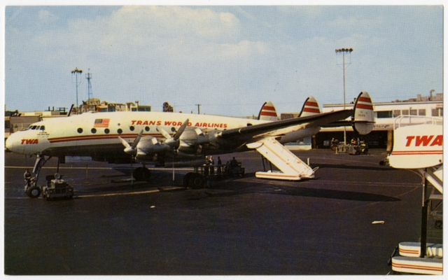 Postcard: TWA (Trans World Airlines), Lockheed Constellation, Los Angeles Airport
