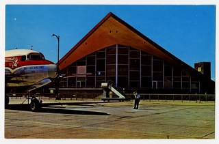 Image: postcard: Western Airlines, Douglas DC-6, Cheyenne Municipal Airport