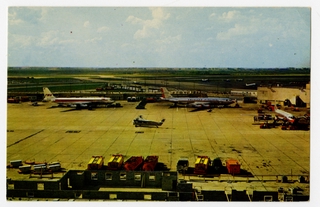 Image: postcard: TWA, American Airlines, Boeing 707, Chicago O’Hare International Airport