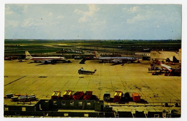Postcard: TWA, American Airlines, Boeing 707, Chicago O’Hare International Airport