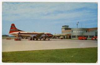 Image: postcard: Braniff International Airways, Convair 340, Des Moines Municipal Airport