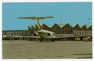 Image: postcard: Delta Air Lines, Douglas DC-9, Indianapolis Airport