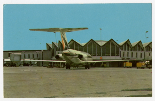 Postcard: Delta Air Lines, Douglas DC-9, Indianapolis Airport
