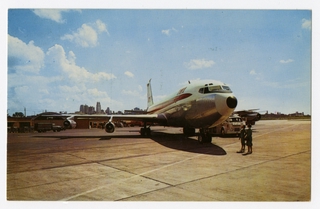 Image: postcard: TWA, Boeing 707, Kansas City Municipal Airport