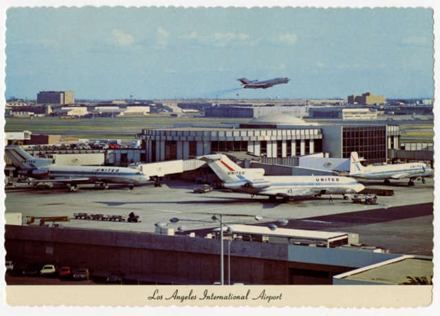 Postcard: Los Angeles International Airport, United Air Lines, Boeing 727, Douglas DC-7 (right)