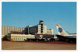 Image: postcard: Pan American World Airways, Boeing 707, Miami International Airport