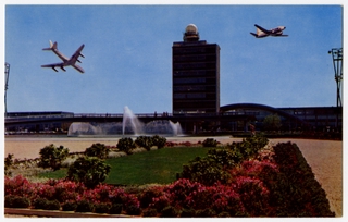 Image: postcard: New York International Airport
