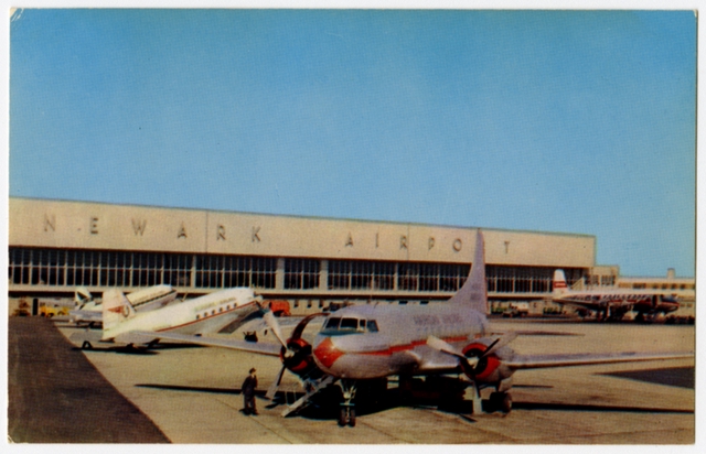 Postcard: Douglas DC-3, Newark Airport