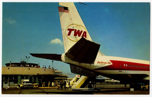 Postcard: TWA, Boeing 707, Pittsburgh Airport