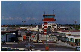 Image: postcard: Vancouver International Airport, Trans-Canada Air Lines, Lockheed Constellation, Douglas DC-6