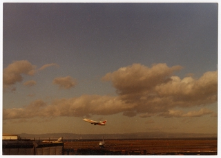 photograph: TWA (Trans World Airlines), Lockheed L-1011 TriStar, San Francisco International Airport (SFO)